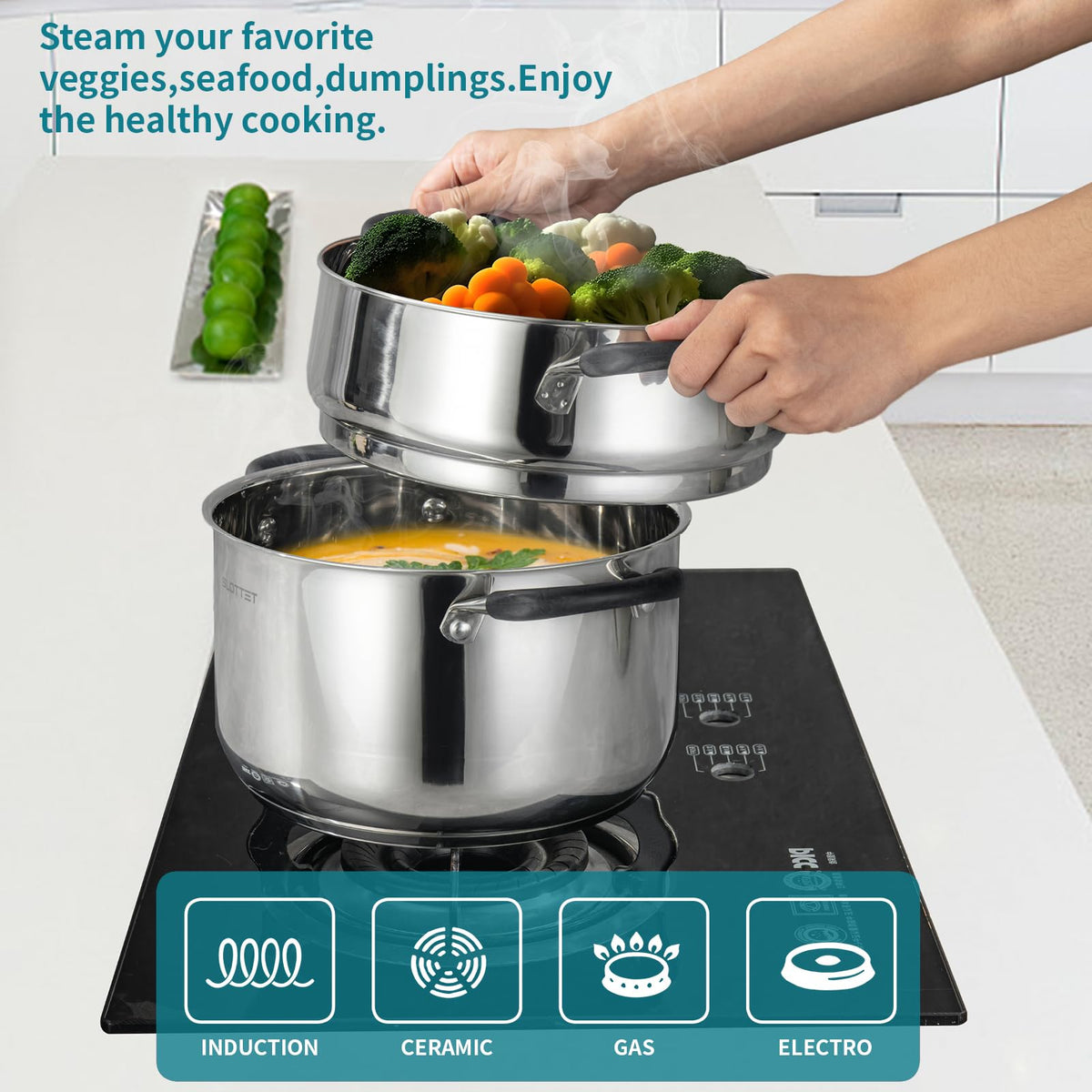 Slottet stockpot with inside measurement marks for precise portions.