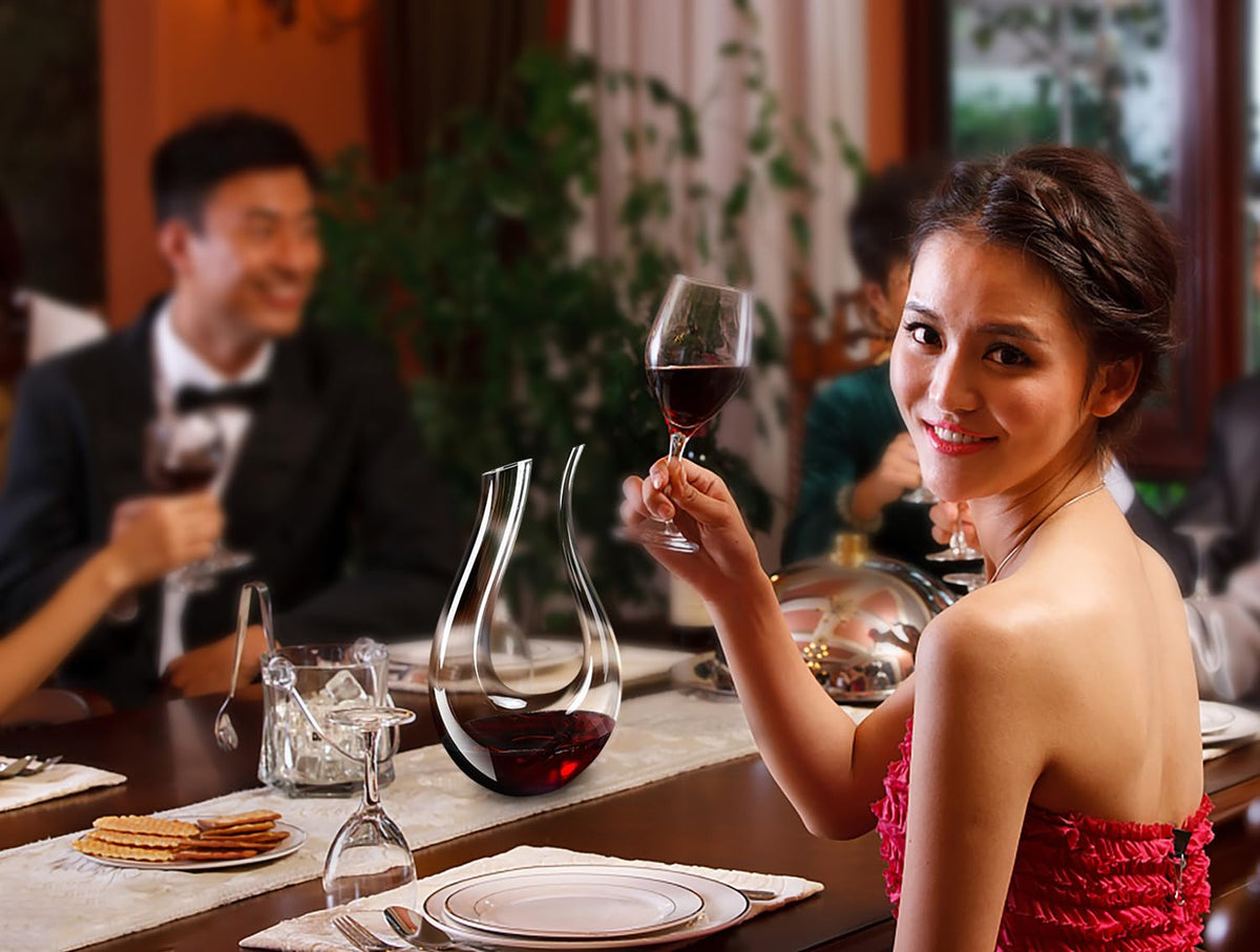 Smaier lead-free crystal ensures safe, pristine pours for gatherings