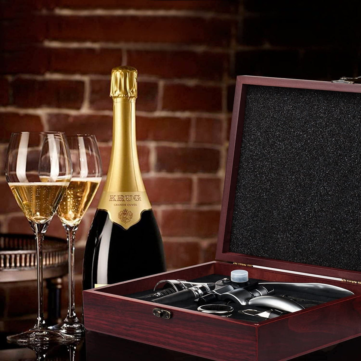 Smaier stopper and collar for preserving wine after opening