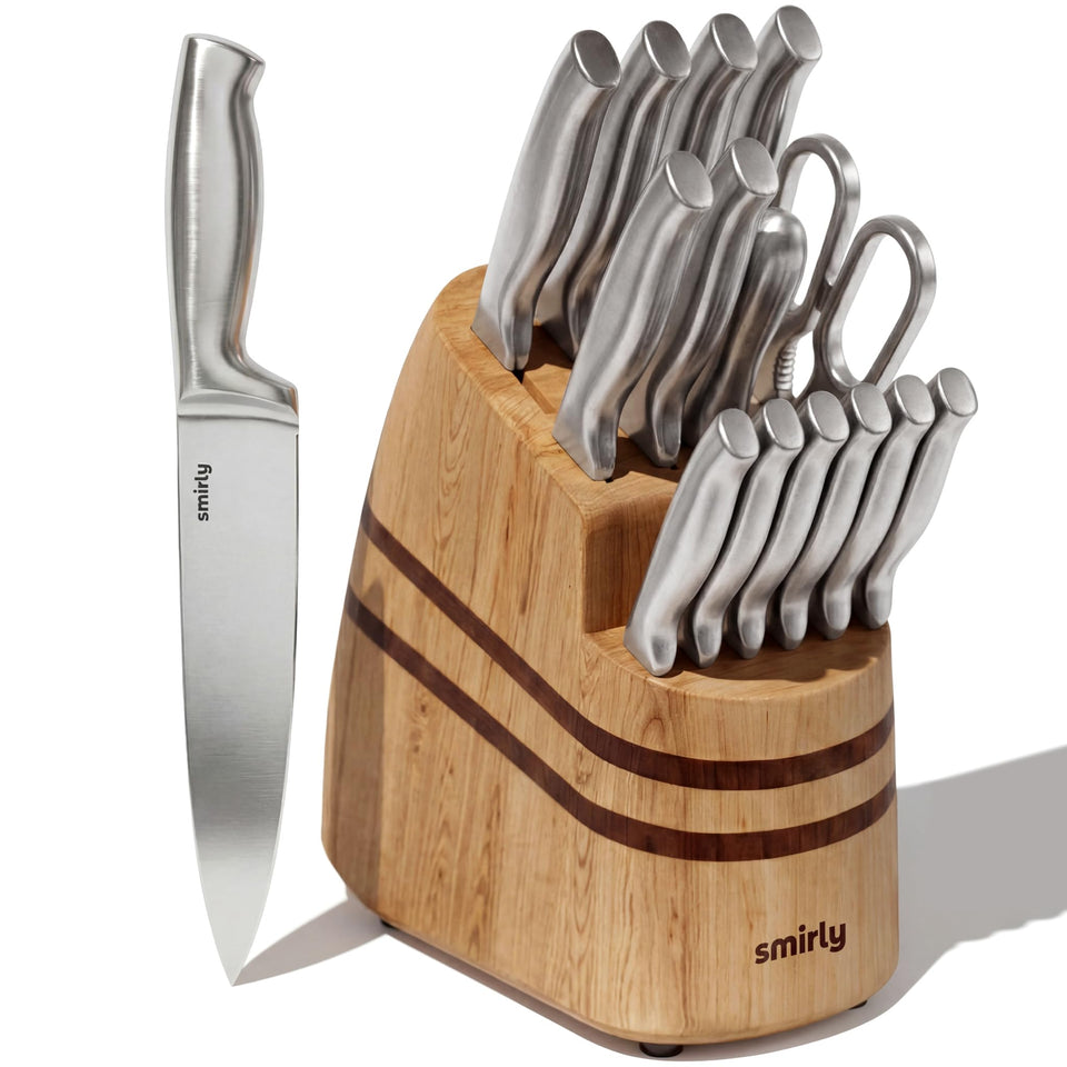 SMIRLY 15-piece knife set in a wooden block for organized kitchen prep