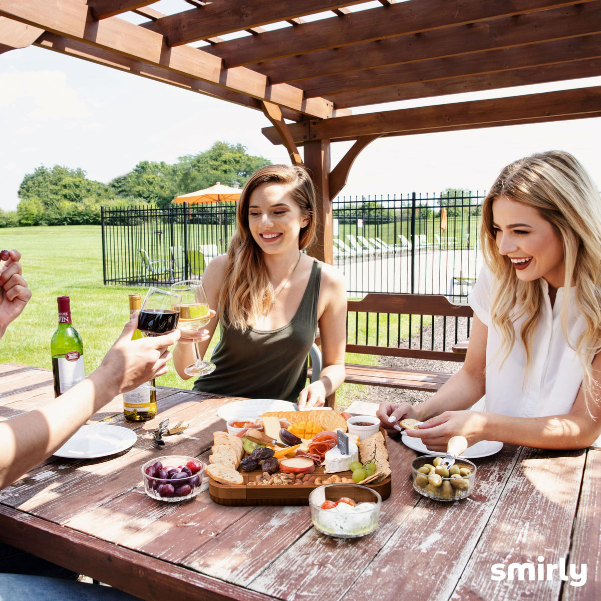 SMIRLY durable eco-friendly bamboo surface resists liquids and odors