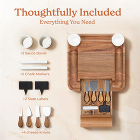 SMIRLY Gift Box presentation highlight, a perfect housewarming or wedding gift for couples