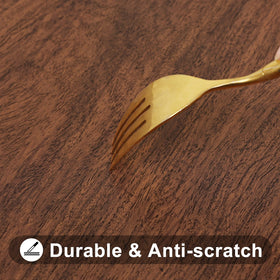 Smiry tablecloth's non-slip backing keeps the cover in place.