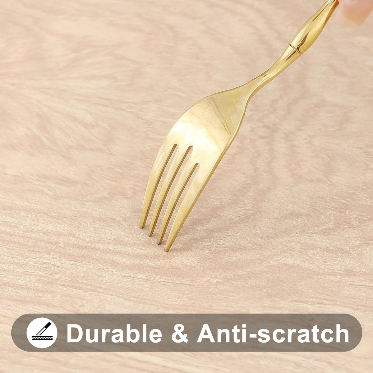 Smiry non-slip backing keeps the cloth steady on smooth surfaces.