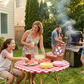 Smiry round tablecloth windproof fit enables easy outdoor dining setup.