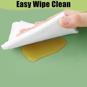 Smiry portable, lightweight cover for easy on-the-go dining and setup.