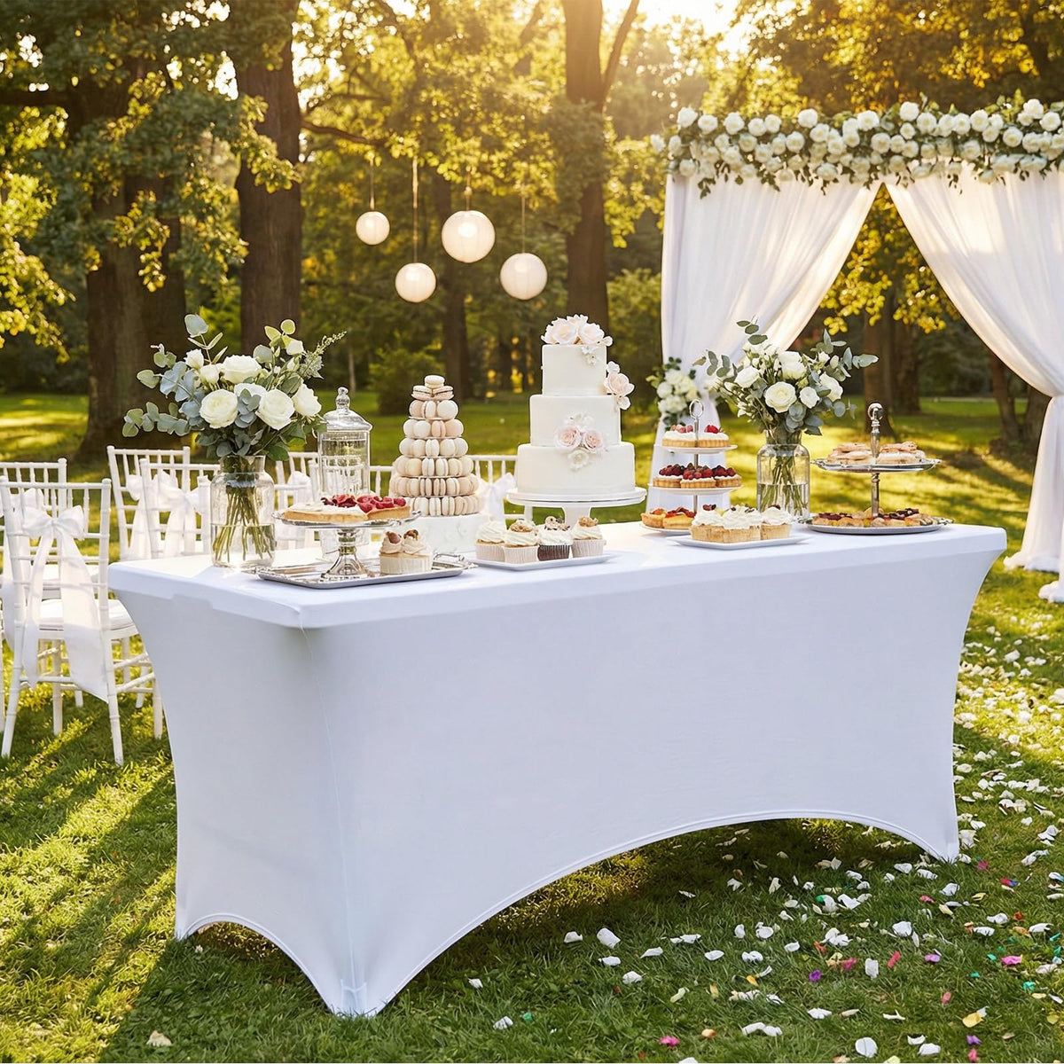 Smiry tablecloth shows sturdy stitching for durable event use.
