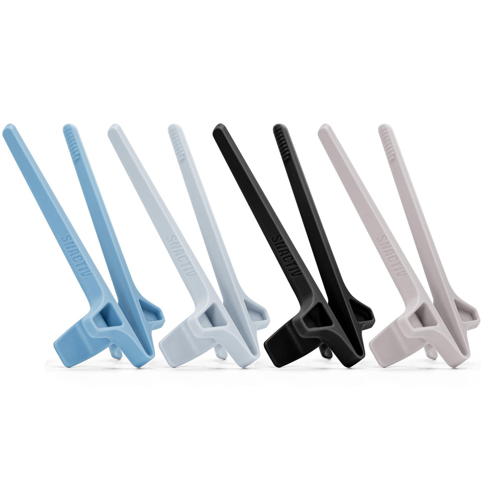 SNACTIV LITE four-piece finger chopsticks in packaging for gamers