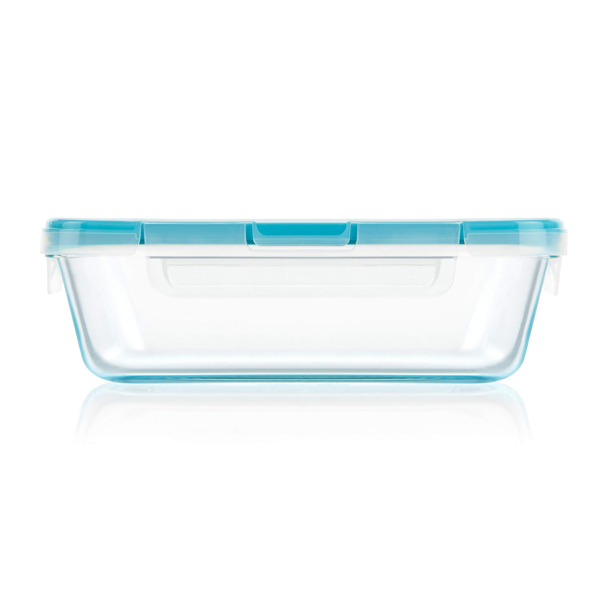 Snapware airtight leak-proof lid close-up showing a secure seal for meal prep.