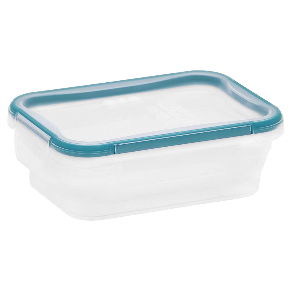 Microwave-safe Snapware containers for fast reheating convenience.