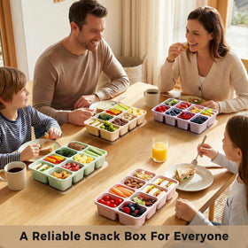 Snuvid Snackle Box no-scatter design keeps tiny snacks in place.