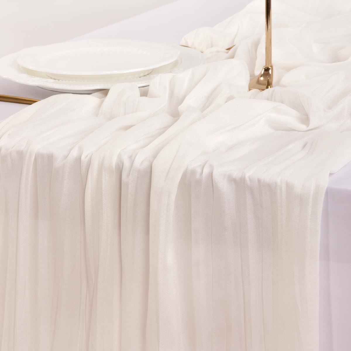Socomi home decor scene using ivory cheesecloth runner for seasonal gatherings