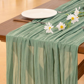 Socomi packaging highlights a 15-piece set for easy setup and cohesive party decor.