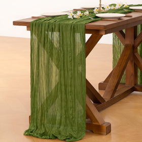 Socomi three-piece set offering flexible styling for multiple tables