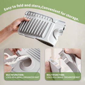 SOCORIA raised fins provide a stable spot for sponges and soaps.