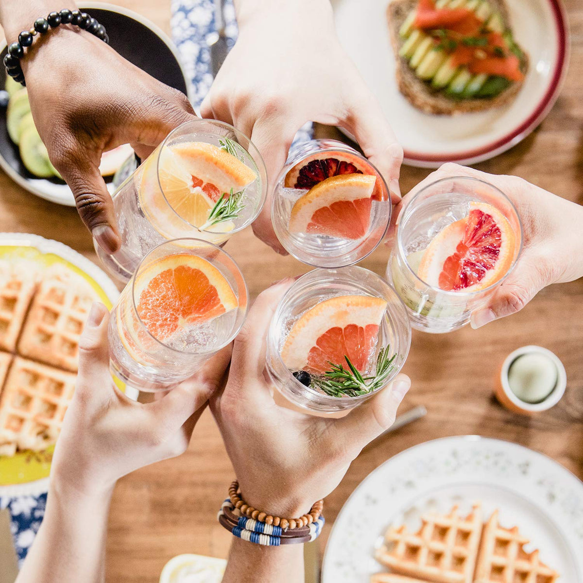 Sodastream white 1L bottle supports eco-friendly refills.