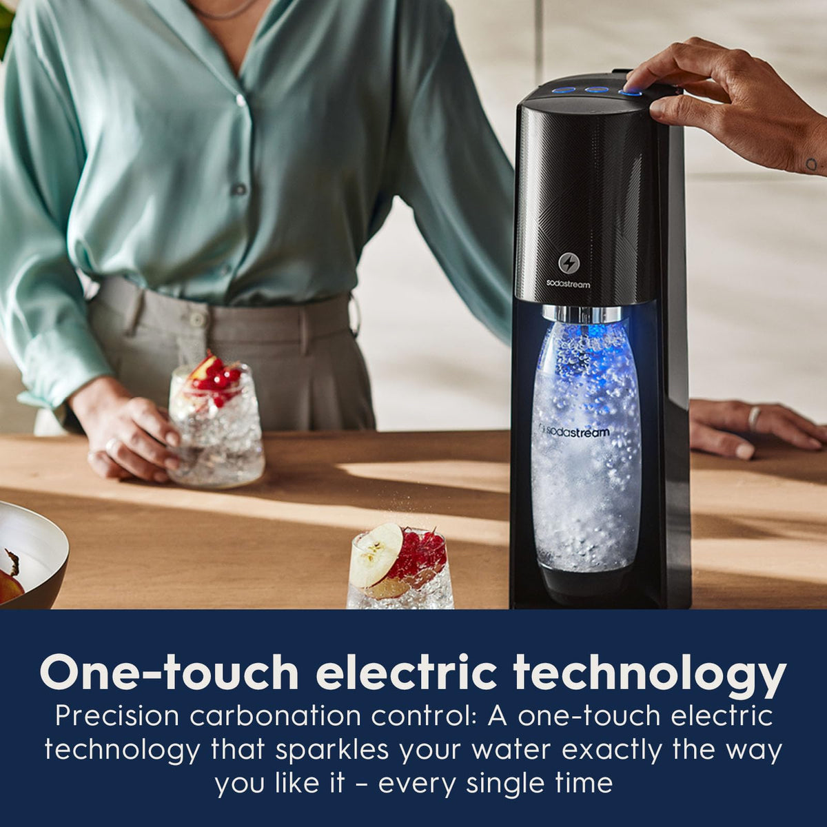 Sodastream E-TERRA blue carbonation light provides visual feedback.