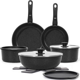 SODAY 15-piece pots and pans set with removable handles for easy storage.
