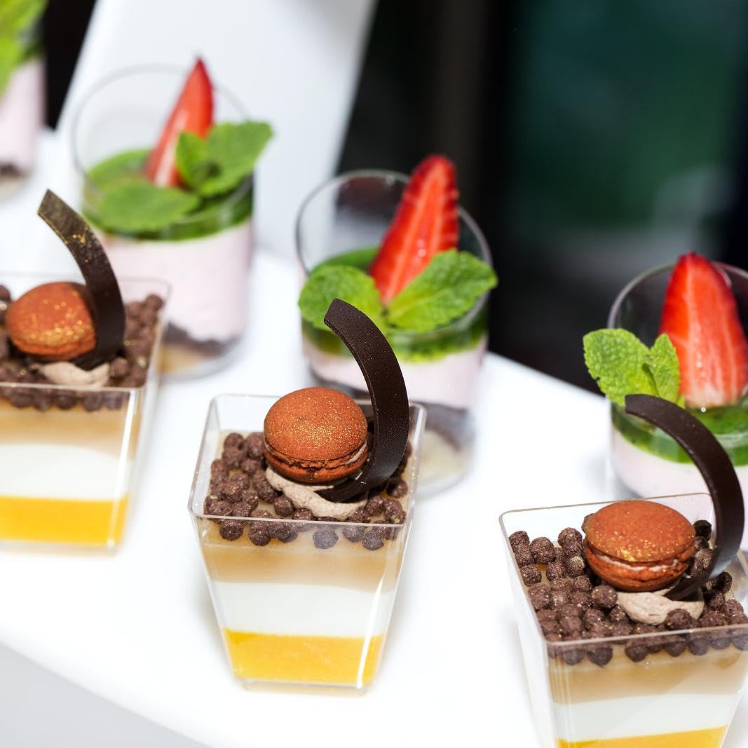 Soelomu wedding dessert cups fit elegant receptions and catering events.