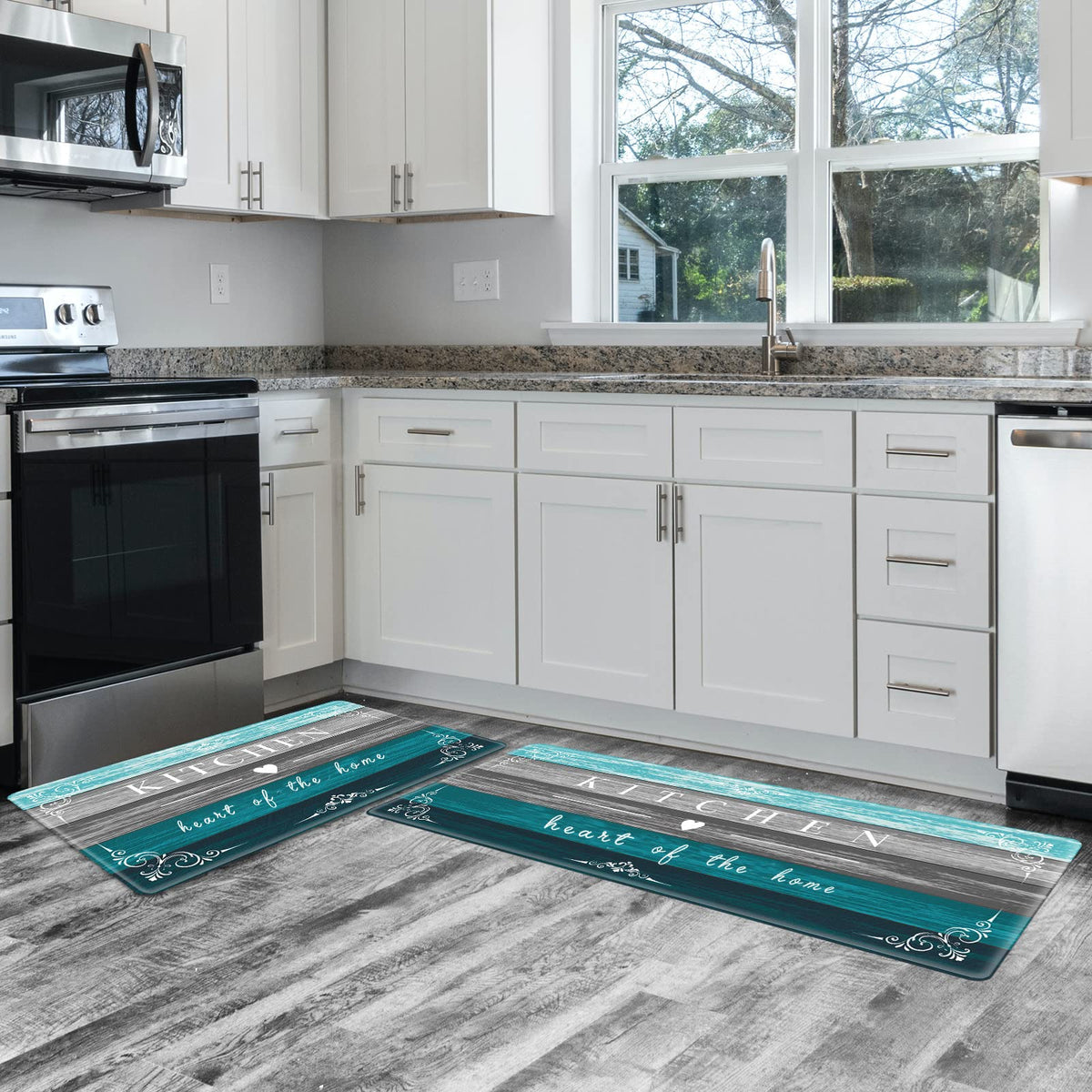 Sofort memory-foam feel mat reduces foot fatigue during prep.