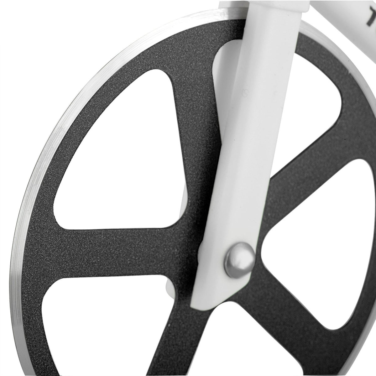 SOHO Kitchen Tour de Pizza Cutter rear view highlights compact, easy-clean design for quick post-meal cleanup.
