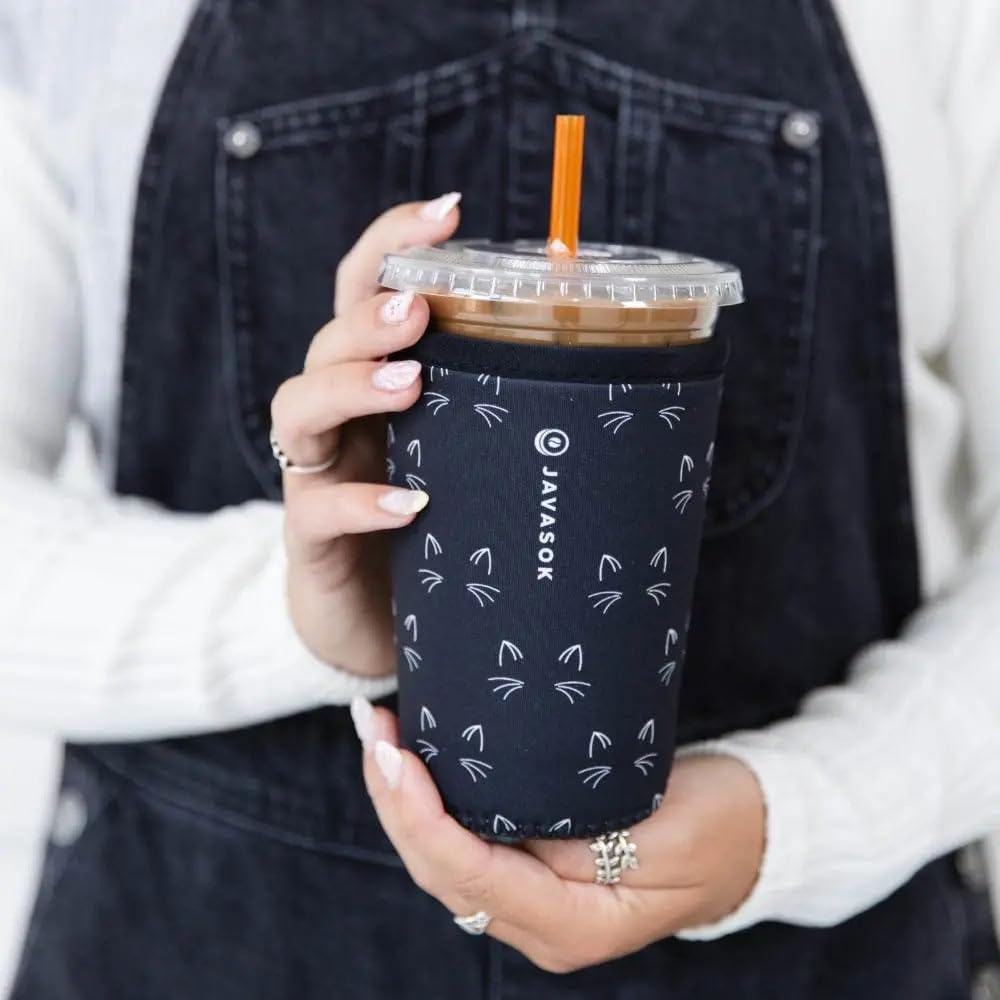 Sok It JavaSok sleeve demonstrates thermal insulation for cold drinks