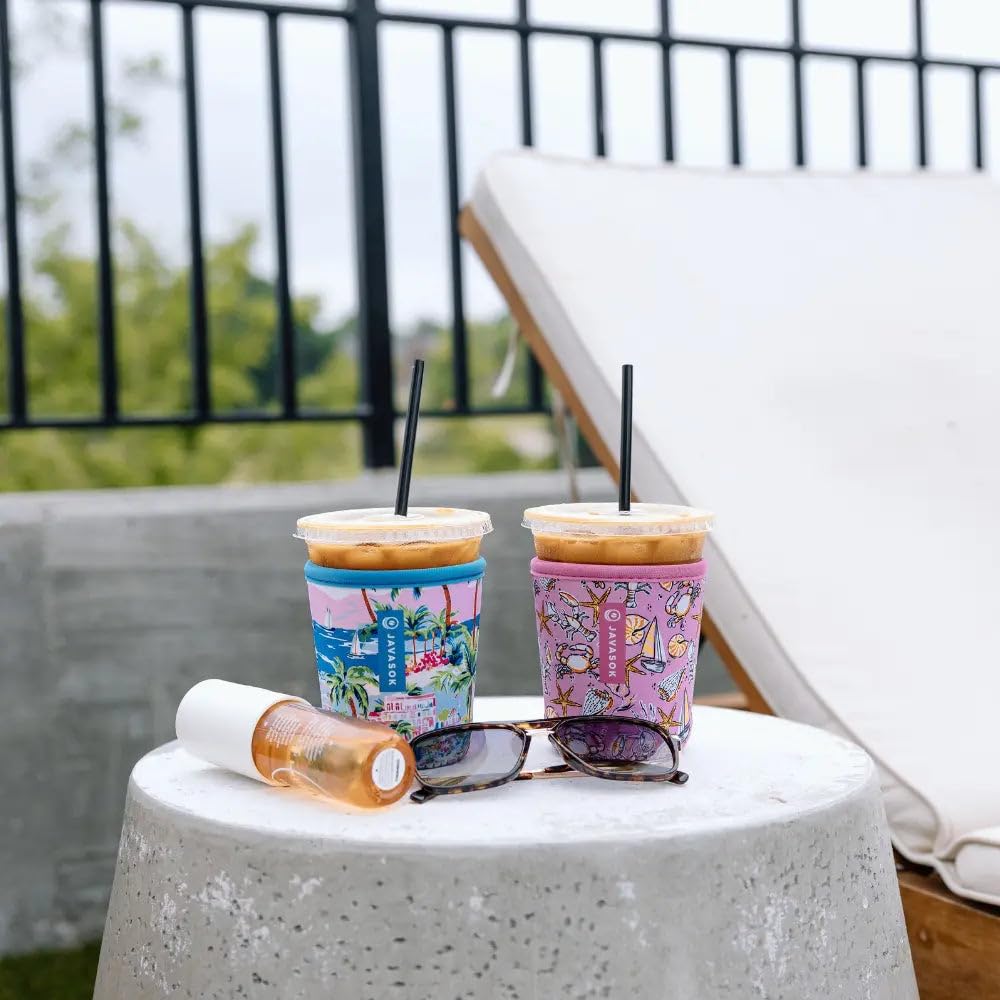 JavaSok insulation maintains cold beverage temperature for hours.