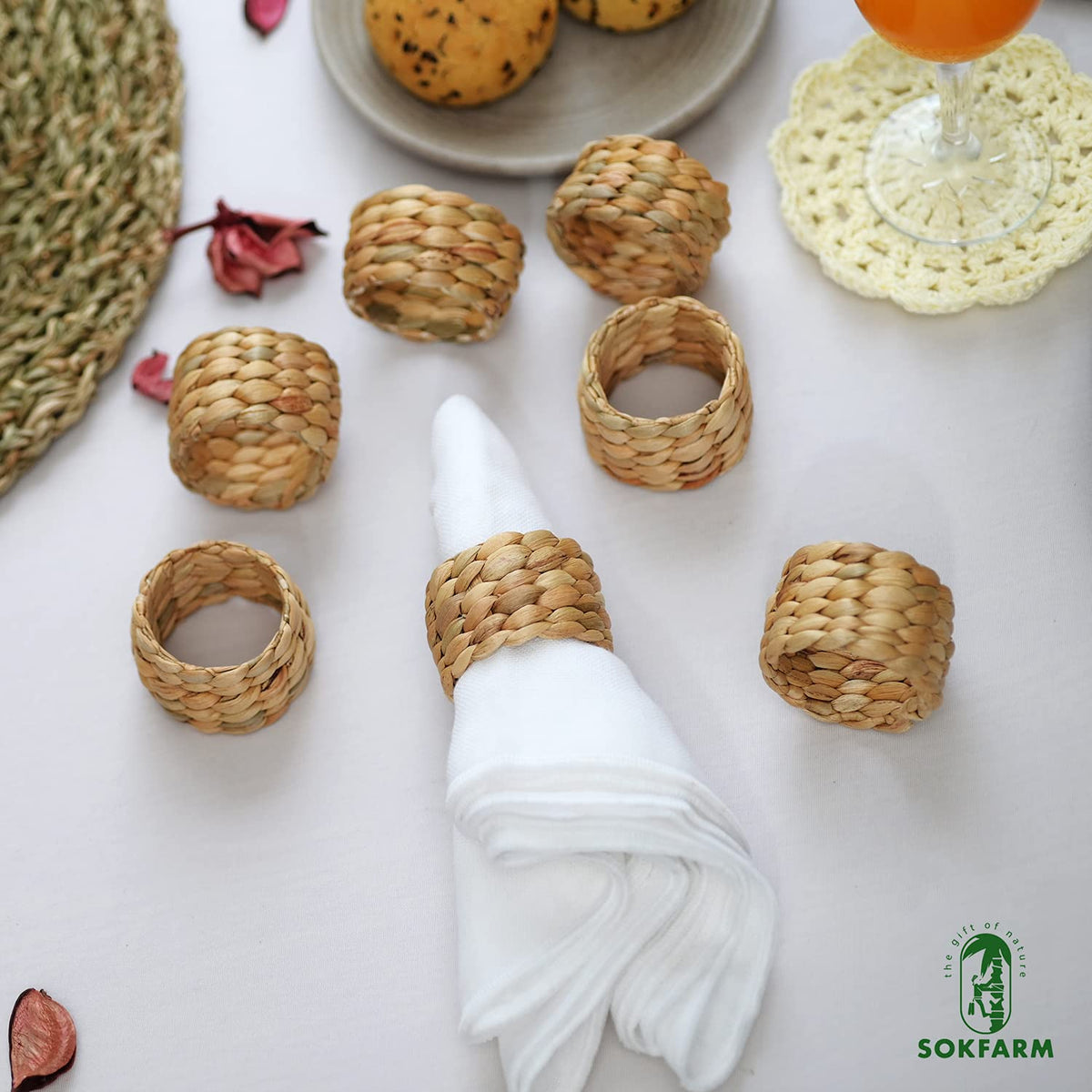 SOKFARM boho-chic napkin ring for Christmas tables with sustainable materials.