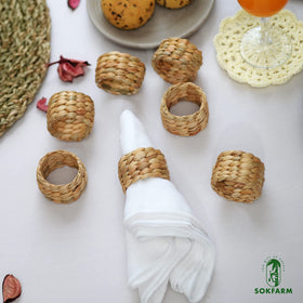 SOKFARM boho-chic napkin ring for Christmas tables with sustainable materials.