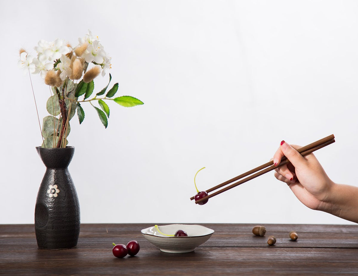 SOMOYA chopsticks with burnished smooth surface for comfy grip.