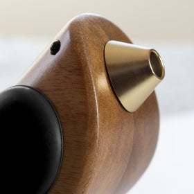 Songbird Specialties airtight seal base reduces drips for clean pours.