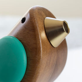 SONGBIRD SPECIALTIES airtight base seals the bottle to minimize spills