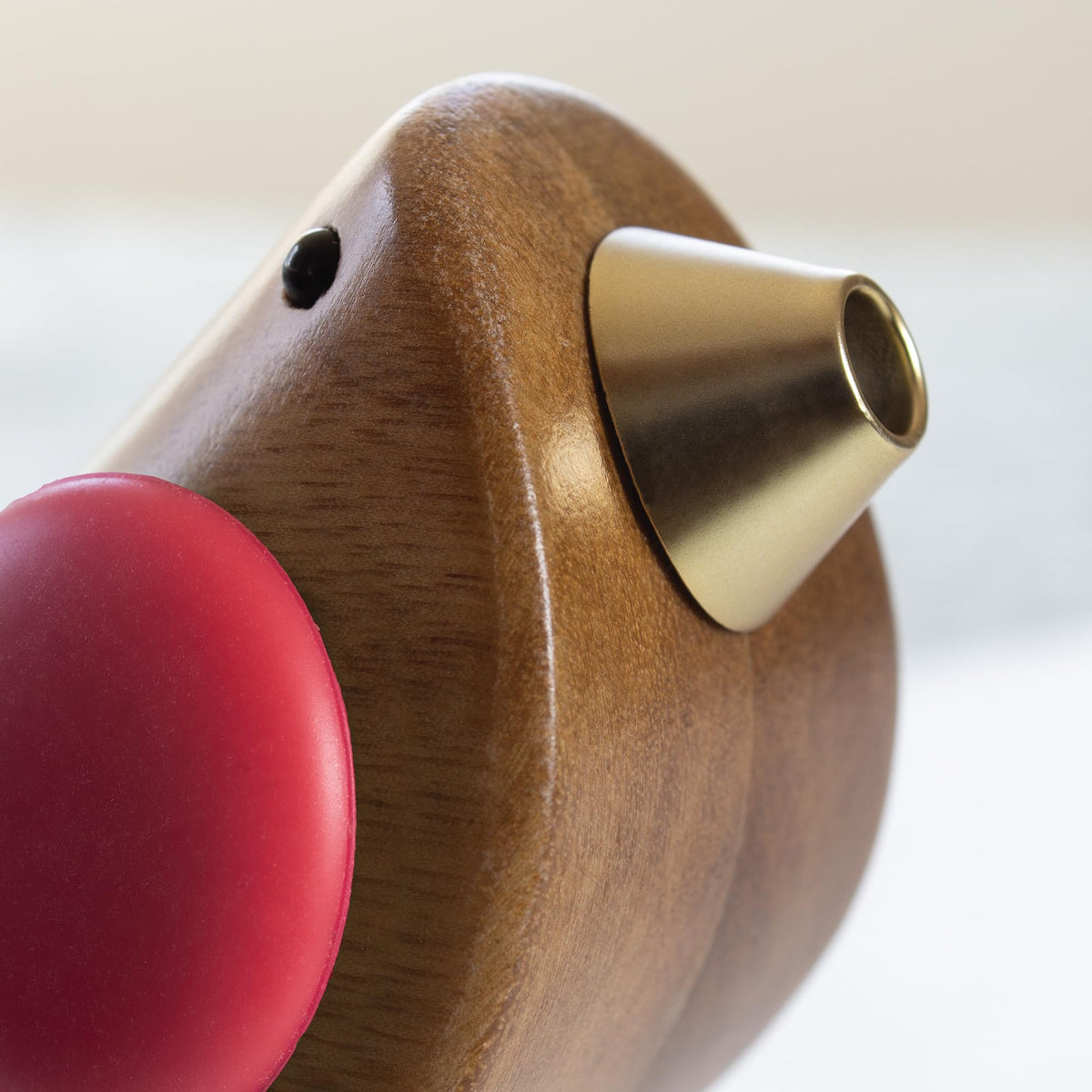 Songbird Specialties BPA-free beak design for safe, durable use