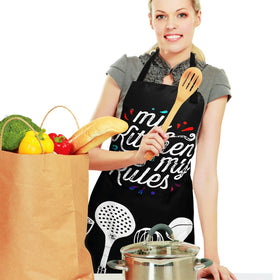 Sosolong apron with two pockets midsection for easy tool storage.