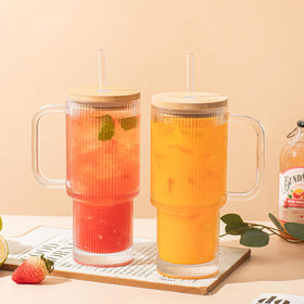 SoulTimes glass tumbler is dishwasher-safe and comes with a brush for cleaning.