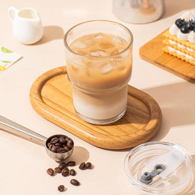 SoulTimes lid and glass straw prevent spills during commute.