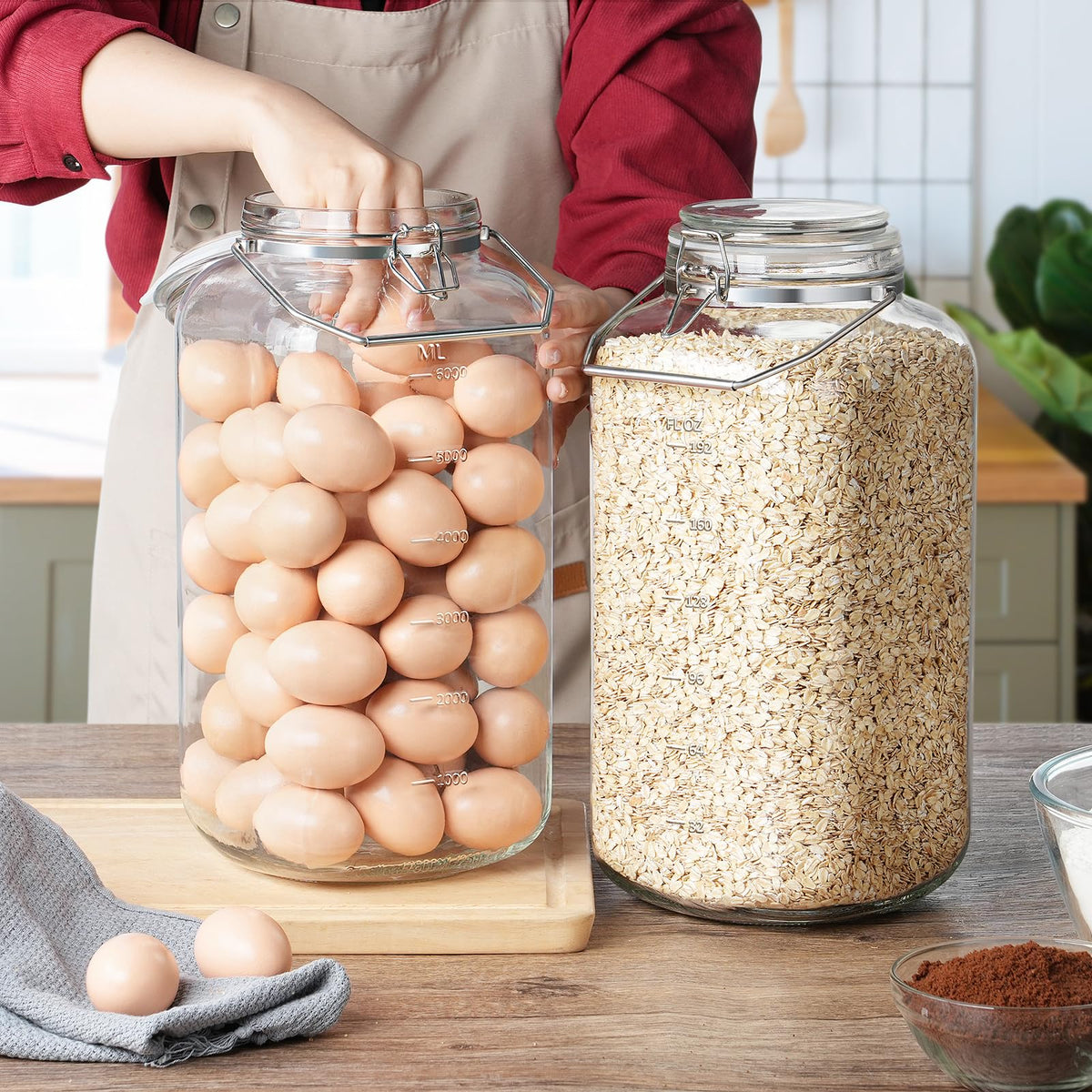 Sovietiep large-capacity pantry jar ideal for rice and oats on the counter.