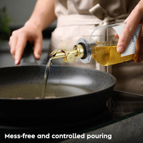 Collapsible funnel for mess-free filling with Spaceneat dispensers.