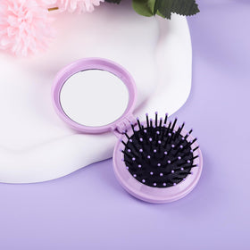 Splendest headband, stylish hair accessory for playful outfits.