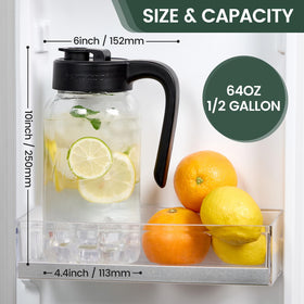 Spreccio pitcher with leakproof lid ensuring mess-free pouring.