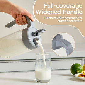 Spreccio mason jar pitcher with leakproof lid for secure transport.