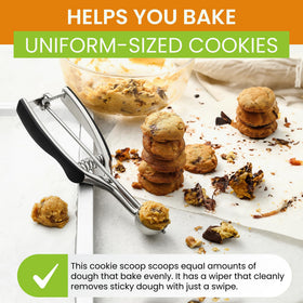 Spring Chef baking scoop with trigger delivers easy portioning.