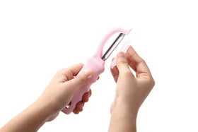 Spring Chef lightweight ergonomic design reduces fatigue during long peeling tasks.