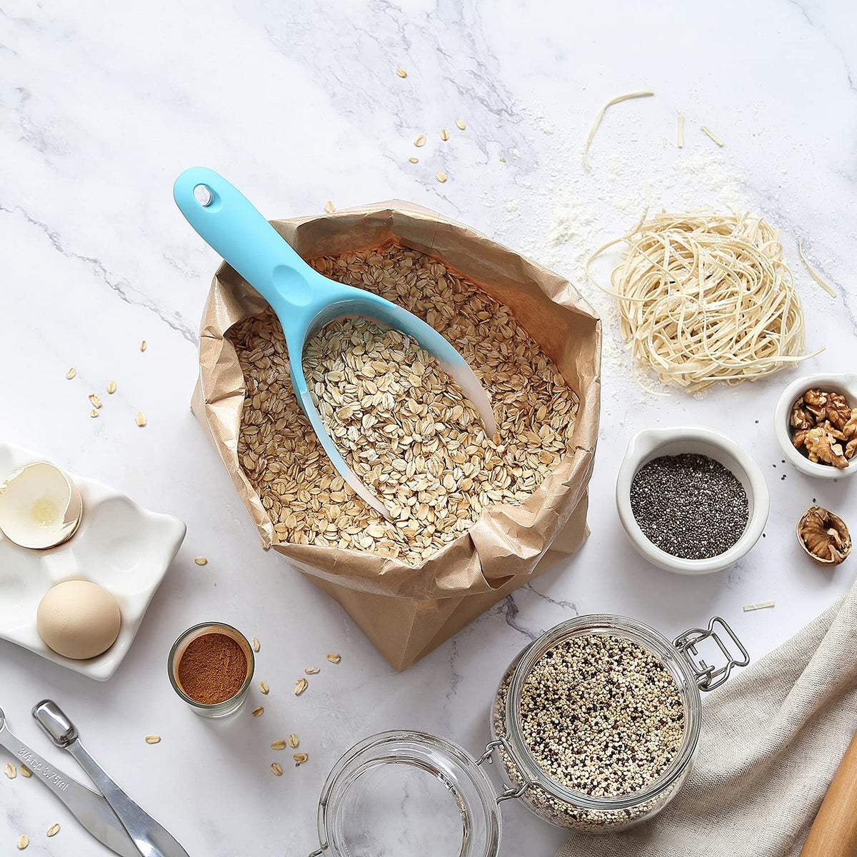 Spring Chef durable scoop ready for everyday kitchen tasks.
