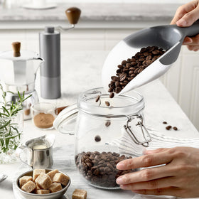 Spring Chef magnetic handle for easy storage on fridge or freezer