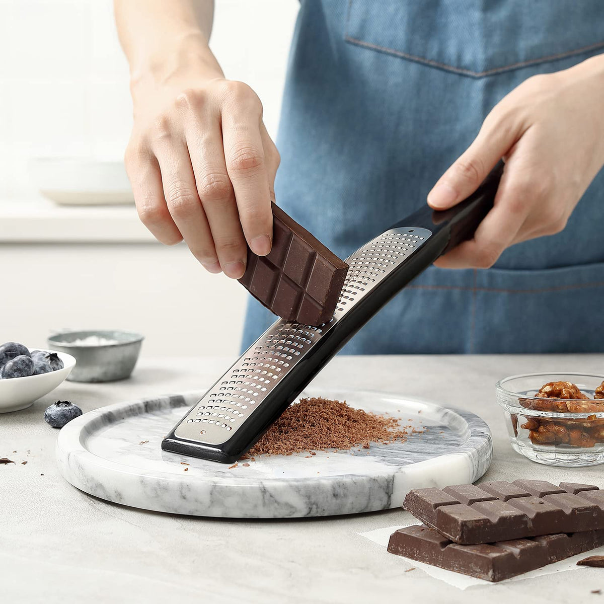 Spring Chef blade cover stores safely with built-in scraper