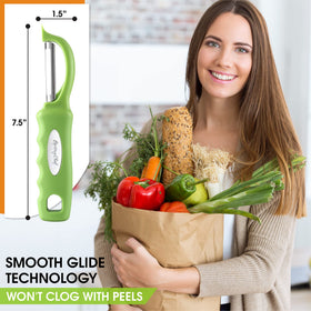 Spring Chef soft grip handle close-up highlights non-slip comfort during peeling.