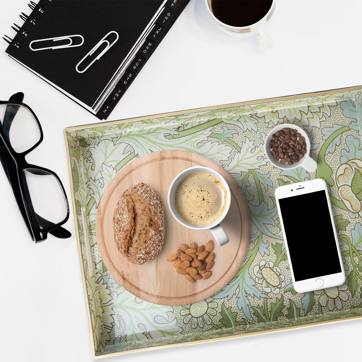 Spsyrine Dianthus tray ideal for breakfast in bed or tea service.