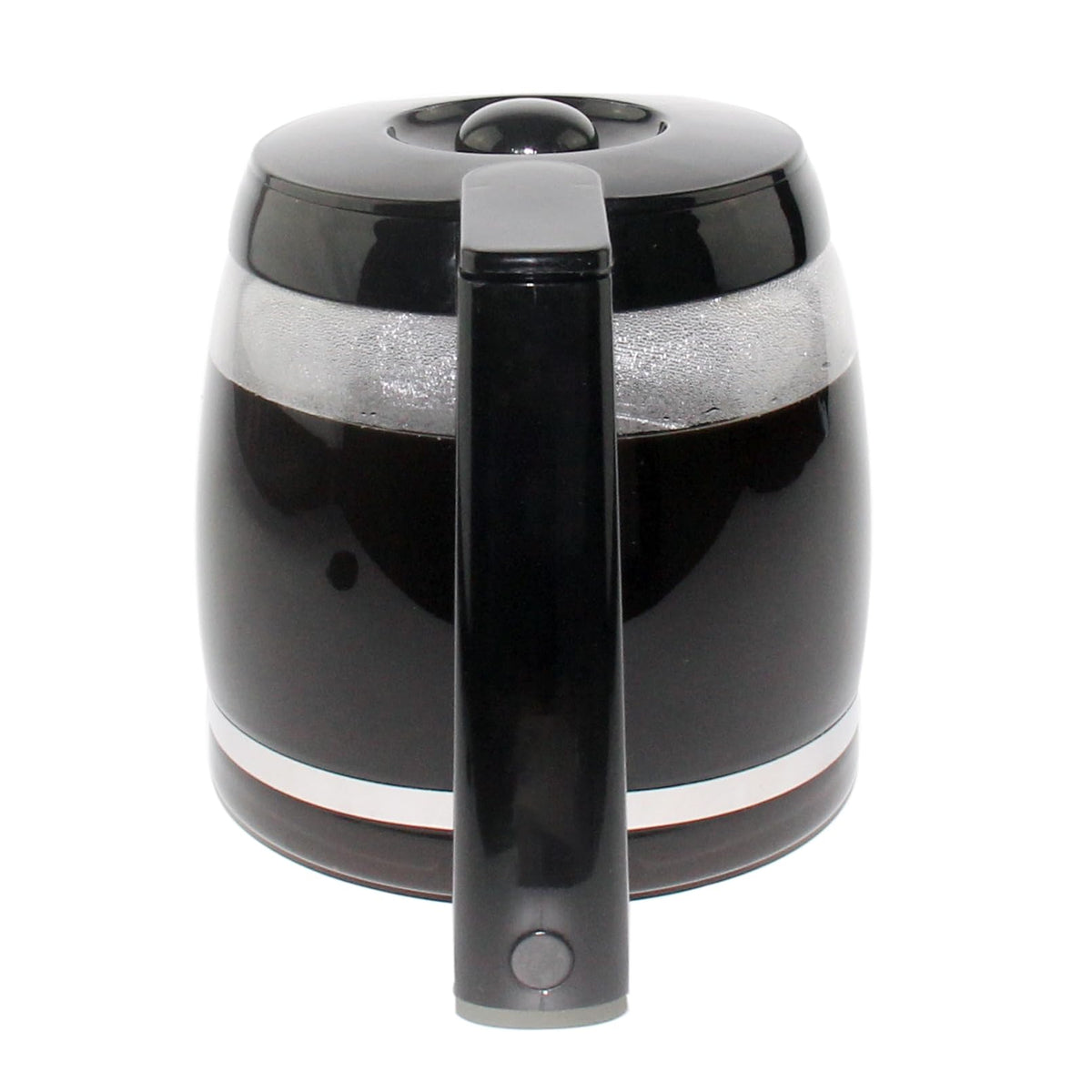 Srempat borosilicate glass carafe emphasizes durability and clarity.