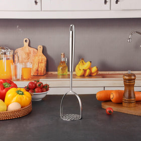 Standcn spaghetti spoon for lifting pasta with precision
